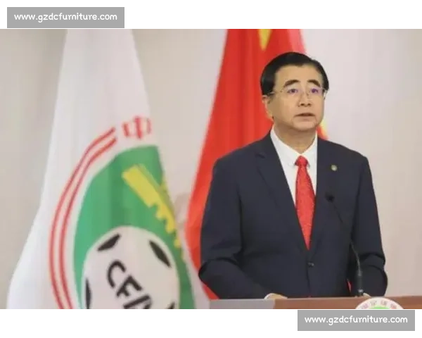 宋凯出席杭师大足球会议 锚定青训与城市融合方向 宋凯出席杭师大足球会议 锚定青训与城市融合方向