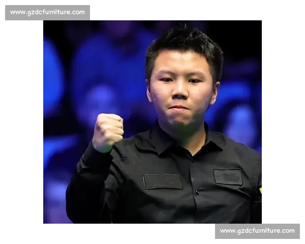 周跃龙独苗冲 4 强!3 世界冠军聚八强,师徒大战引盼 周跃龙独苗冲 4 强!3 世界冠军聚八强,师徒大战引盼